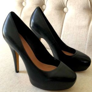 **LAST CHANCE- Vince Camuto Black Leather Heels